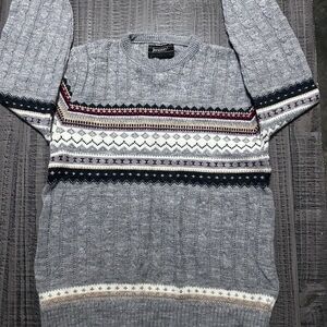 Jantzen Gray Multi-Pattern Crewneck Sweater